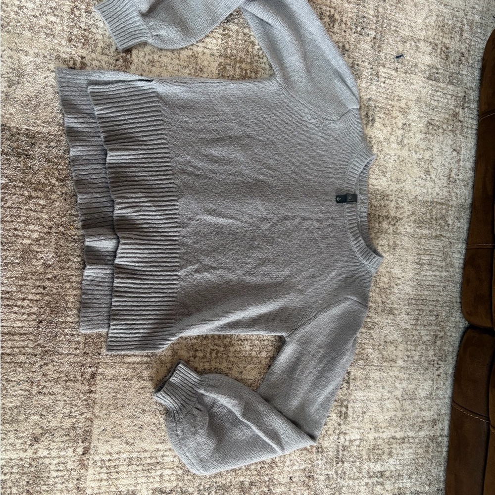 ALYA button back sweater - Picture 2 of 7